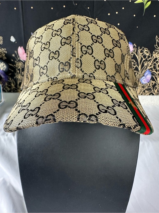 Fashion Luxury Designer Beige Monogram Baseball Cap w/ Green-Red Accent (Unisex)